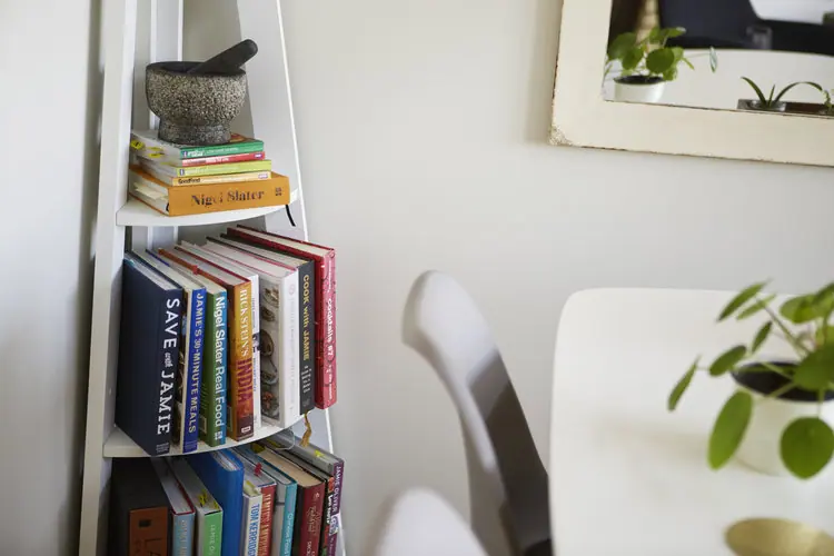 Kew Bridge Flat Refurbishment in Kew Bridge, TW8, interior design and bespoke joinery by Studio Schubert