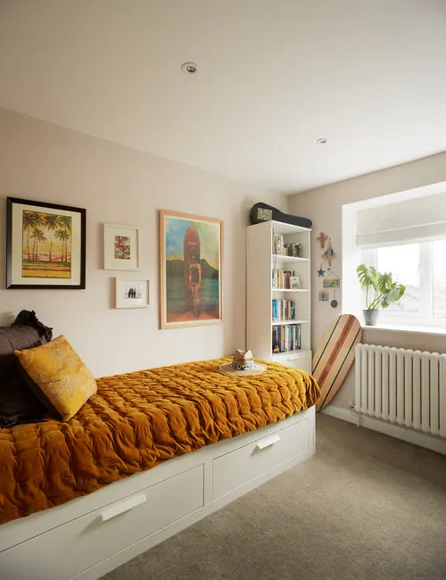 Notting Hill Apartment in Notting Hill, W11, interior design and bespoke joinery by Studio Schubert