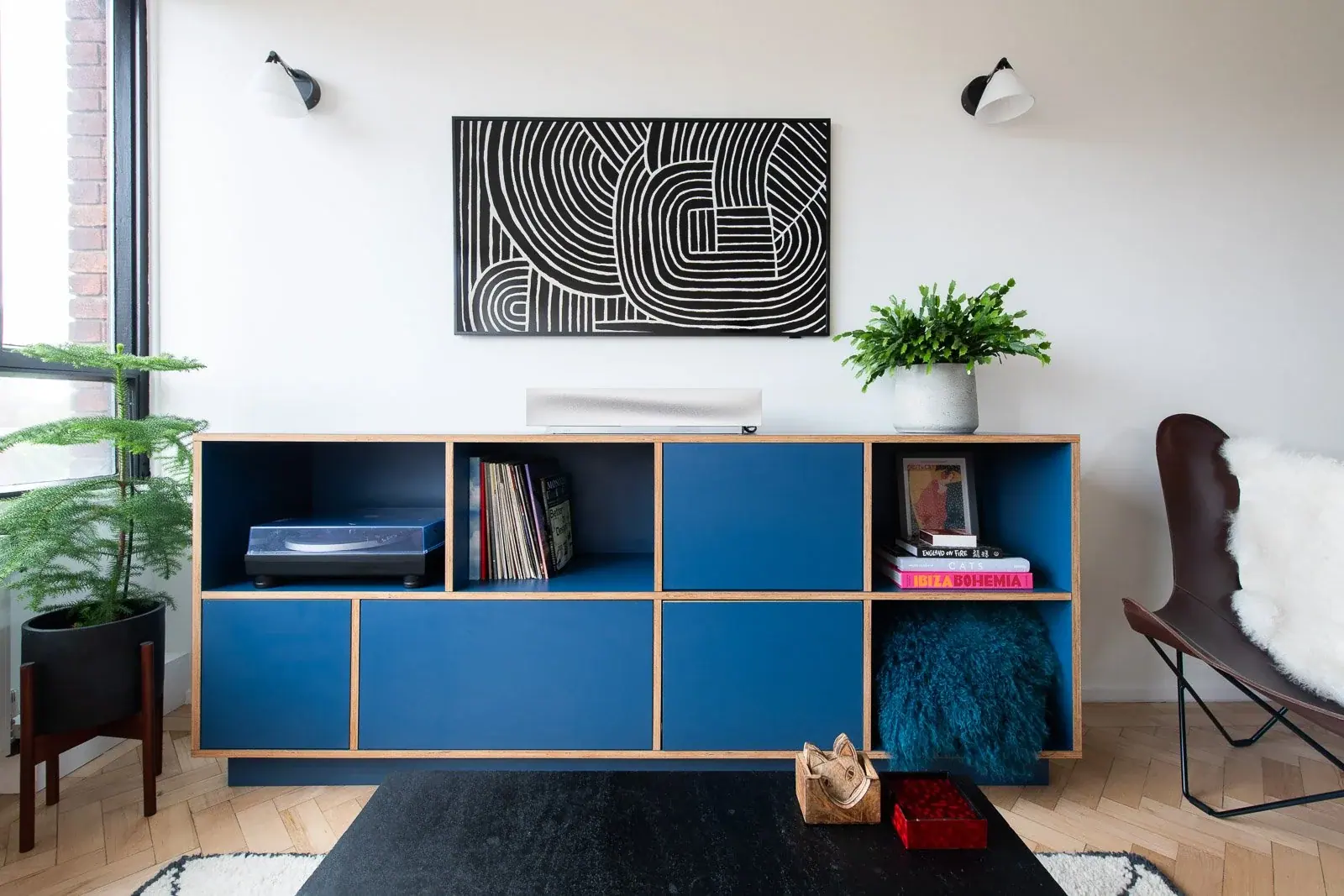 TV Units & Media Walls, bespoke joinery by Studio Schubert